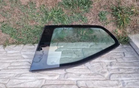 Volkswagen Up Rear side window TylniaLewaVwUP3D