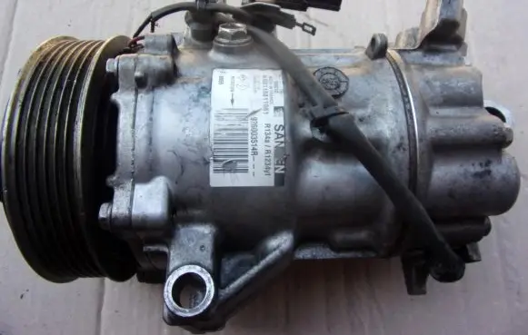 Renault Clio V Air conditioning (A/C) compressor (pump) 926003514R