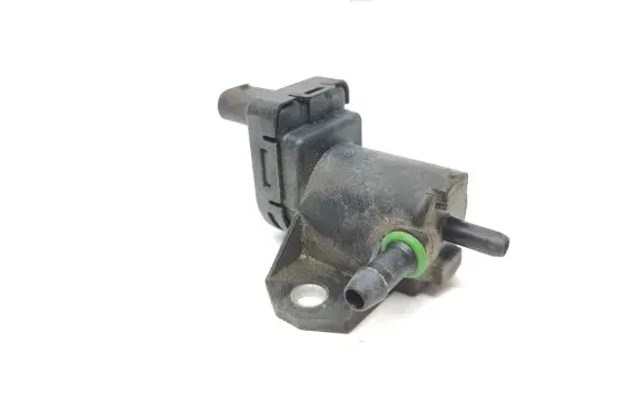 Peugeot 5008 II Vacuum valve 9812031180