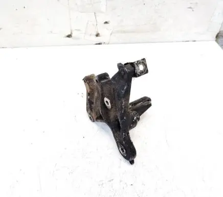 Volvo V50 Engine mounting bracket 9648584680