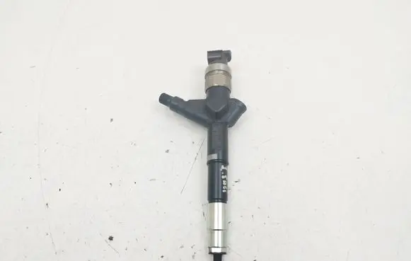 Nissan Navara D40 Fuel injector 16600EB300 12G13132