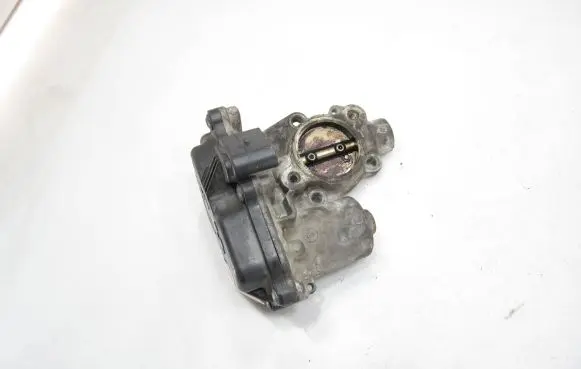 Volkswagen Caddy EGR valve 04L131501L V29054892 337902698