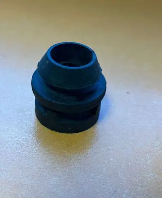 Radiator mount bracket