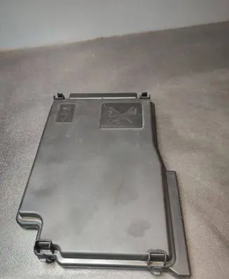 Opel Vivaro Fuse box cover 243121532R