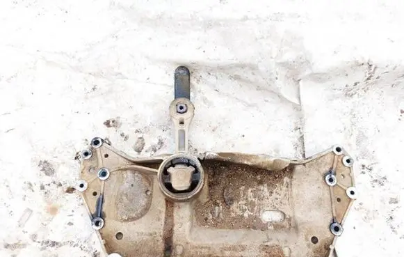 Volkswagen Golf V Front subframe