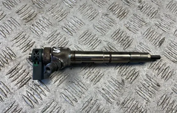 Audi A4 S4 B9 Fuel injector 04L130277AC