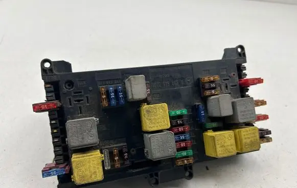 Mercedes-Benz Vito Viano W639 Comfort/convenience module A6395450101 3X6166 1394025
