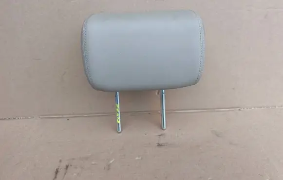 Land Rover Range Rover Evoque L538 Rear seat headrest 