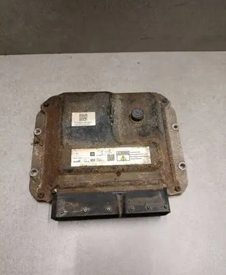Opel Astra J Engine control unit/module 55590157 275820467301 MB2758008126