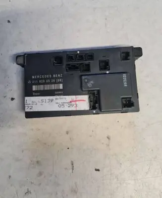 Mercedes-Benz E W211 Door control unit/module 2118200526