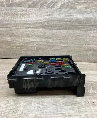 Volkswagen PASSAT B6 Fuse module 3C0937125 63592777