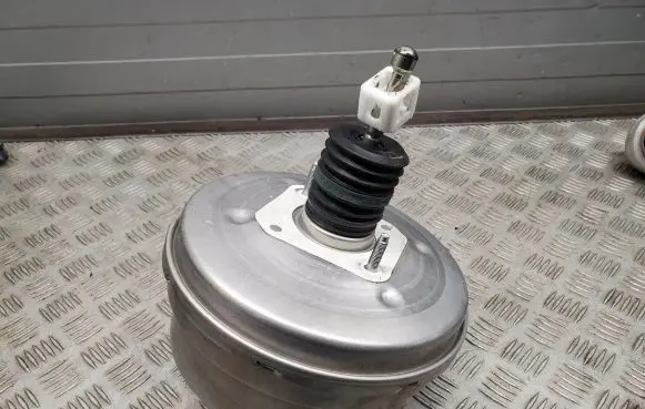 Chevrolet Camaro Brake booster 84456304 816157622