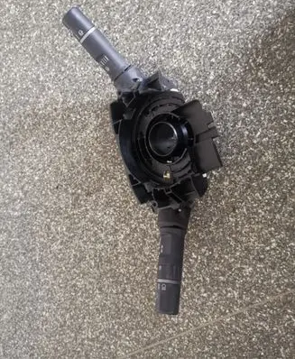 Mazda 2 Wiper turn signal indicator stalk/switch DF7166120B DF7166122 DF7166128