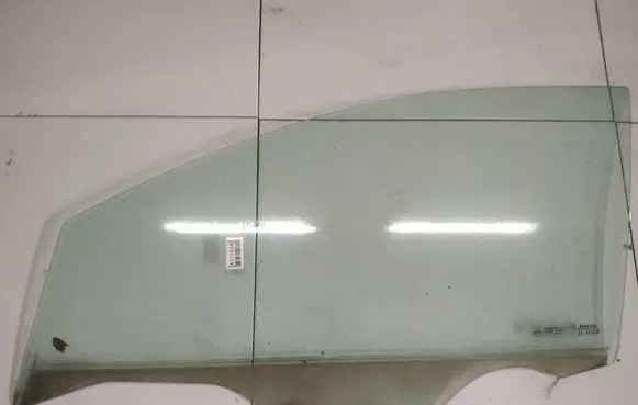 Nissan Tiida C11 Front door window glass four-door AS2