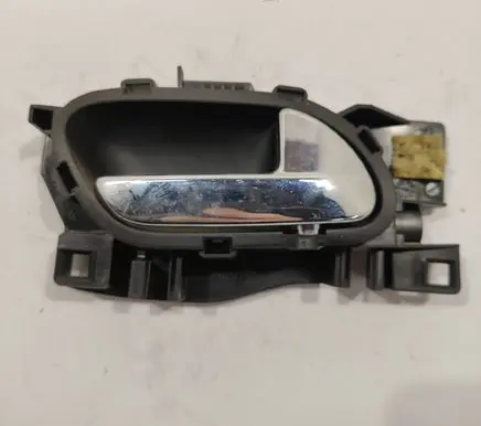 Rear door interior handle