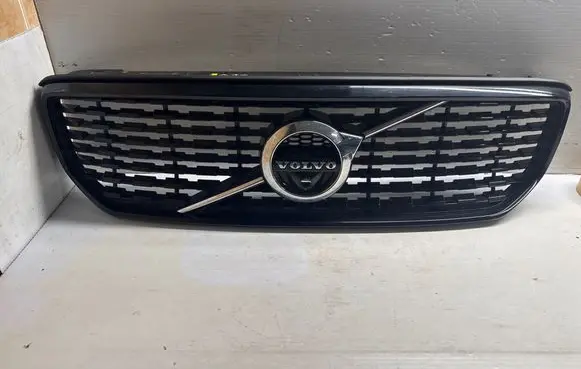 Volvo XC40 Front bumper upper radiator grill 31416623