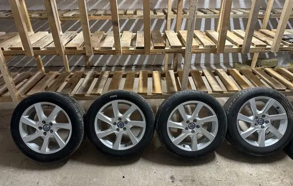 Volvo V60 R17 alloy rim 31341738