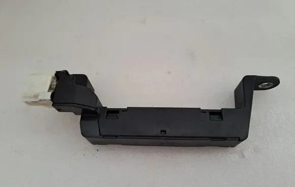 Toyota Avensis T270 Keyless system antenna 8999730070