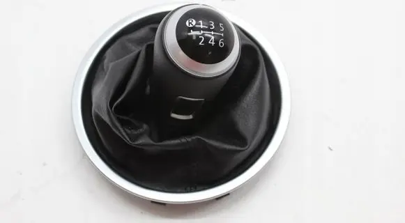 Volkswagen Beetle A5 Gear lever shifter trim leather/knob 5C0711113E