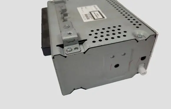 Ford Fiesta Radio/CD/DVD/GPS head unit AM5T18C815GN Z025402