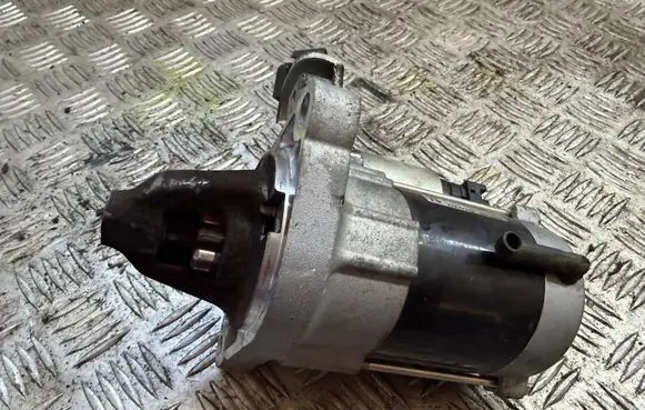 Toyota Yaris Starter motor 281000Q081