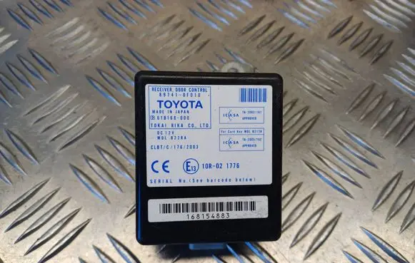 Toyota Corolla Verso E121 Door control unit/module 897410F010