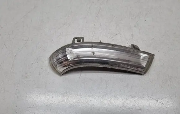 Volkswagen PASSAT B6 Mirror indicator light 1K0949102