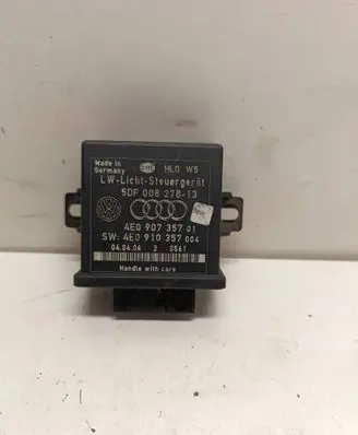 Audi A8 S8 D3 4E Light module LCM 4E0907357 4E0910357 5DF00827813