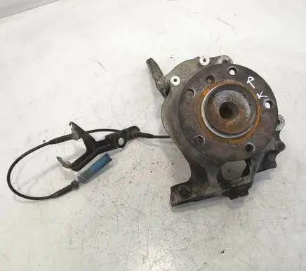 BMW 5 E60 E61 Front wheel hub spindle knuckle 6760953L