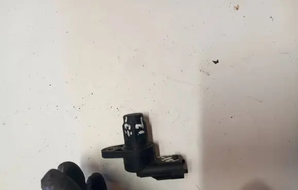 Volvo C30 Camshaft position sensor 8658726 070104 0232103063