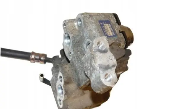 Mitsubishi Carisma Vacuum pump MD351017