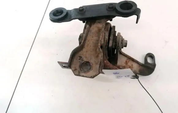 Ford Mondeo MK I Engine mount bracket A359A
