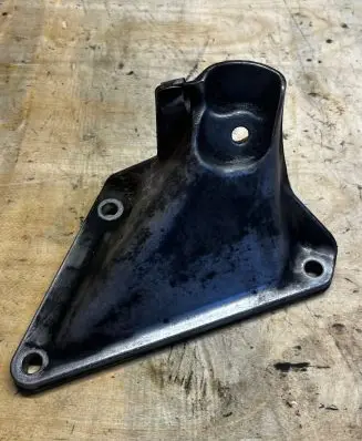 BMW 5 E60 E61 Engine mounting bracket 6761149 TF1960211 1706AC46000