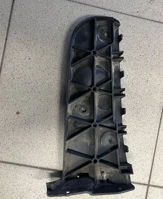 Audi A4 S4 B6 8E 8H Rear bumper mounting bracket 8E0807454