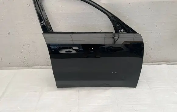 BMW X1 U11 Front door 668