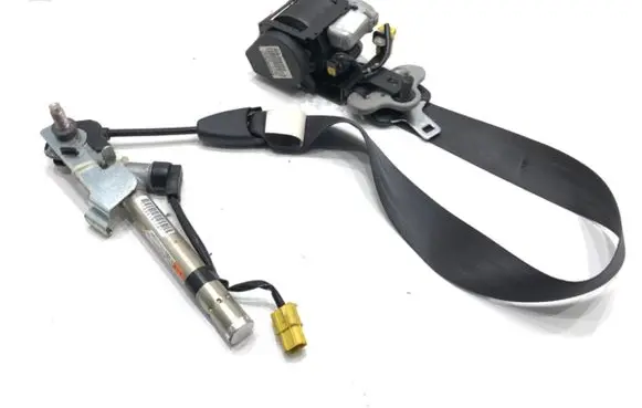 Honda CR-V Front seatbelt