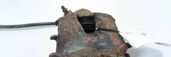 Volkswagen Golf V Front brake caliper