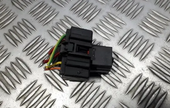 Ford Focus Ignition lock contact 98ab11572af