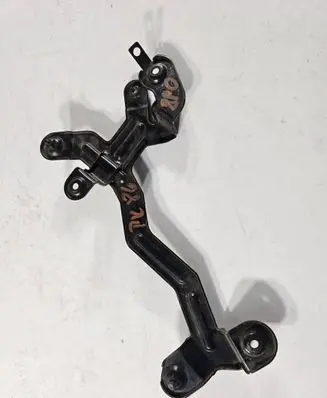 Audi RS Q3 Air filter cleaner box bracket assembly 8P0129671