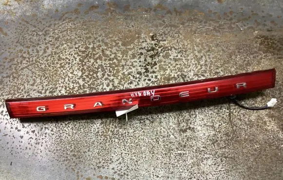 Hyundai Grandeur Trunk door license plate light bar 873603L000