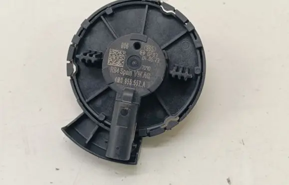 Volkswagen Taigo Airbag deployment crash/impact sensor 4M0955557A