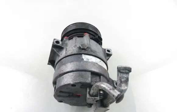 Opel Vivaro Air conditioning (A/C) compressor (pump) 