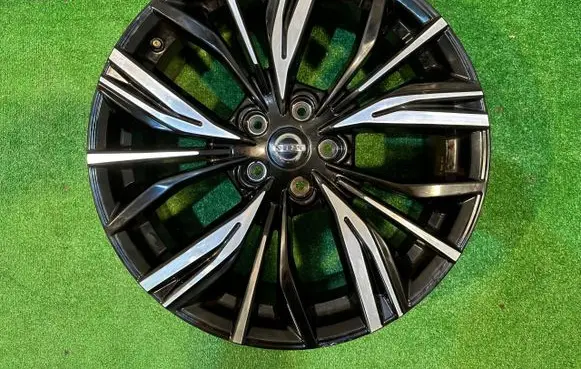 R19 alloy rim