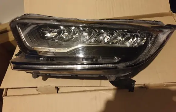 Honda CR-V Headlight/headlamp 33150TLAD02 33150TLAD01