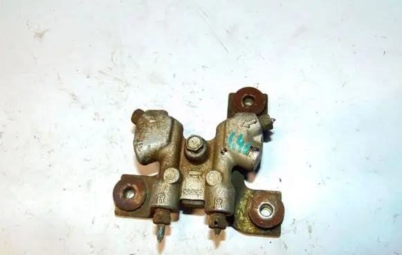 Nissan Almera Brake power pressure regulator 4636489E00