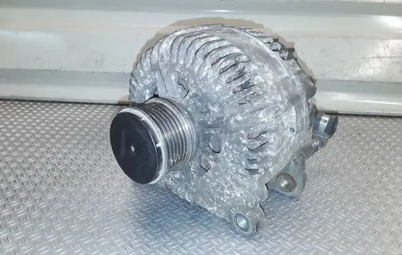 Volkswagen PASSAT B6 Generator/alternator 021903026L