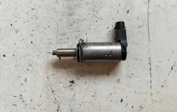 Audi Q5 SQ5 Camshaft vanos timing valve 06H103697C