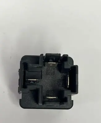 Volvo S40, V40 Other relay MB953381 V23134B52X240