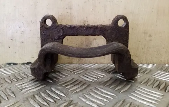 Opel Vivaro Brake caliper pad carrier rear 