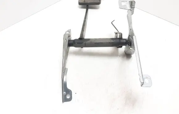 Volvo XC90 Brake pedal